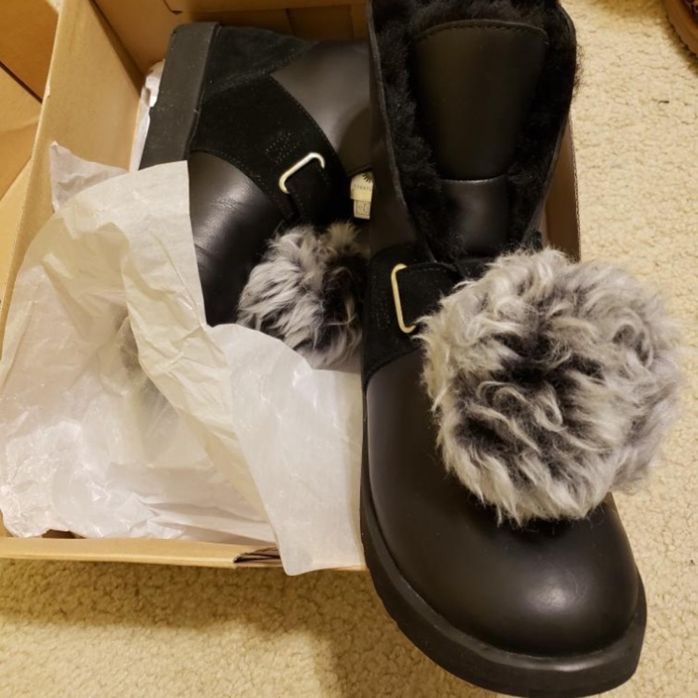 UGG size 7
